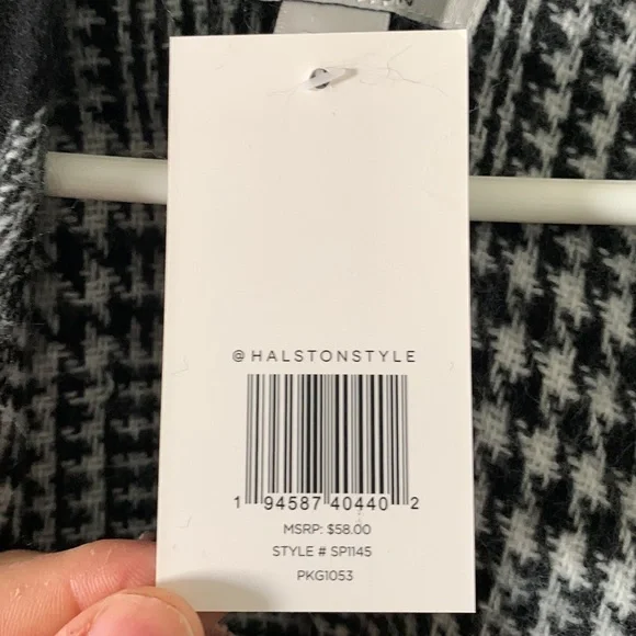 White/grey/black Halston Ruana Belted Poncho Sweater NWT - Picture 4 of 4